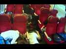 Watch video of Ce Conducteur De Train Polonais A Su Réagir En Cas D'extrême Urgence. Alors Que Son Train Fonçait Droit Sur Un Camion Bloqué Au Milieu Des Rails, Il A Bondi Hors De Sa Cabine Pour Avertir Ses Passagers...et Leur éviter De Sérieuses Blessures. - Ce conducteur de train a eu le réflexe qui sauve - Label : Huffington Post -