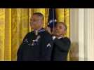Obama awards Medal of Valor to 13 police officers
