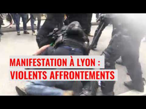 A Lyon, manifestants et CRS s'affrontent violemment
