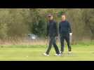 Obama golfs with Cameron during UK visit