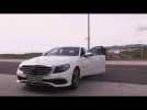 Mercedes-Benz E 220 d - Remote Parking Pilot | AutoMotoTV