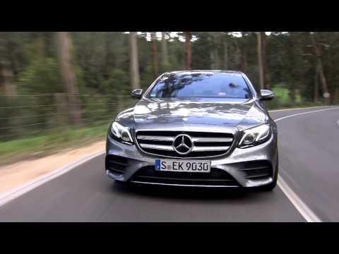 Mercedes-Benz E 400 4MATIC AMG Line Driving Video in Selenite grey | AutoMotoTV