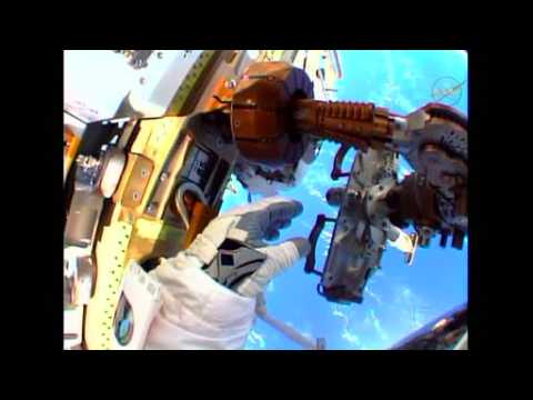 Astronauts ready ISS for space taxis with mutli-hour spacewalk