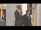 Obama attends arrival ceremony in Laos