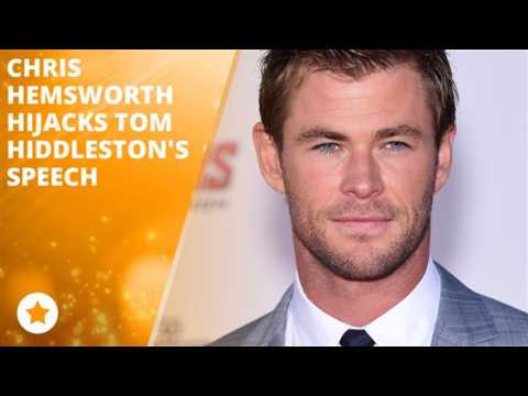 Chris Hemsworth crashes Tom Hiddleston's award speech