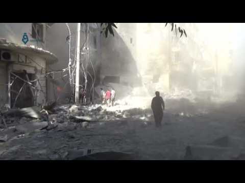Video purports to show aftermath of air strikes on Aleppo
