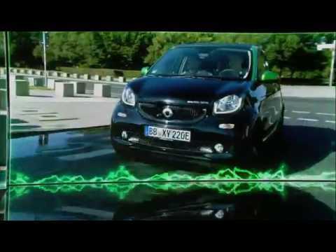 smart Presentation at 2016 Paris Motor Show | AutoMotoTV