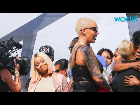 VIDEO : Does Amber Rose Know The Name Of Blac Chyna's Unborn Baby?