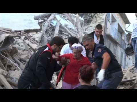 Italy toll quake climbs: at least 18 dead