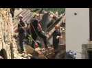 Italian fighters struggle to rescue earthquake victims