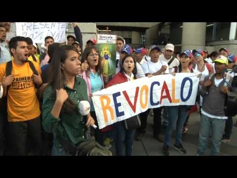 Caracas readies for anti-Maduro march