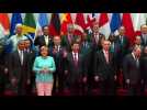 World leaders pose for G20 photos