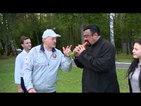 Lukashenko treats Steven Seagal to Belarus vegetables