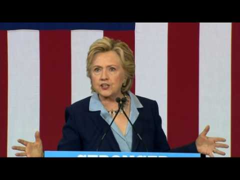 Clinton promises to hold Wells Fargo accountable