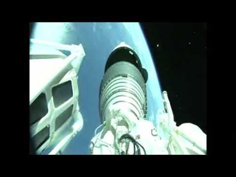 Atlas V rocket blasts off
