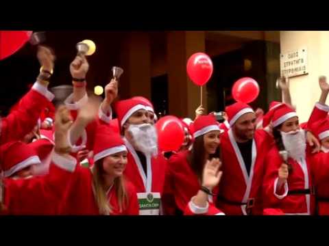 Greek Santa look-alikes run for children’s charity