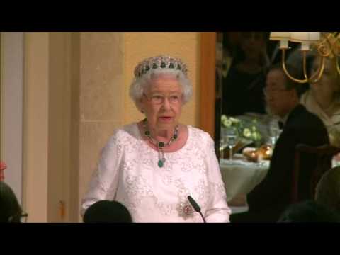 Queen jokes with Canada's PM for "making me feel so old"