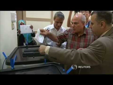 Egypt goes to the polls, early turnout low
