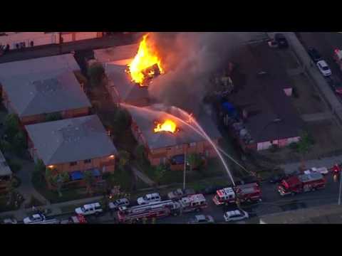 Fire destroys two Anaheim apartment buildings