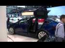 Vidéo Salon de l'auto : découverte de la Tesla Model X Vidéo Salon de l'auto : découverte de la Tesla Model X