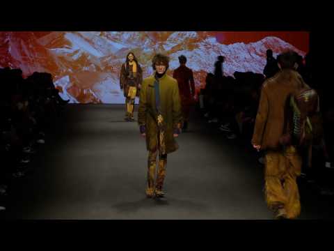 Etro - Menswear collection Autumn/Winter 2017/18 in Milan (with interview)