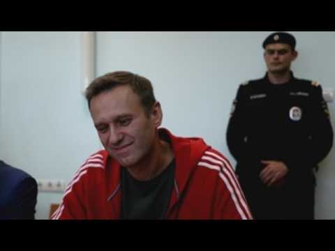 Navalny ends hunger strike