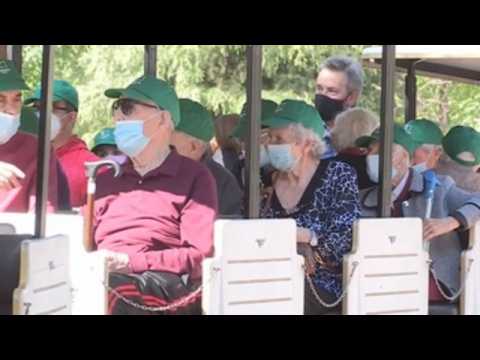Immunized seniors go on a field trip to the zoo after 15 months locked up