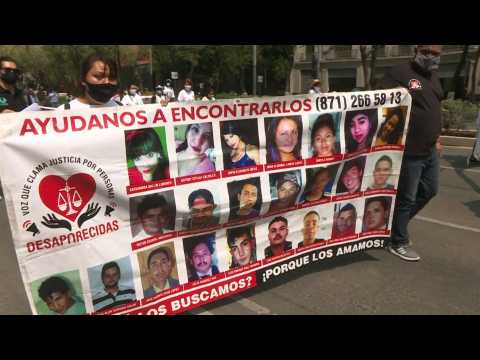 Mother's Day march remembers victims of violence in Mexico