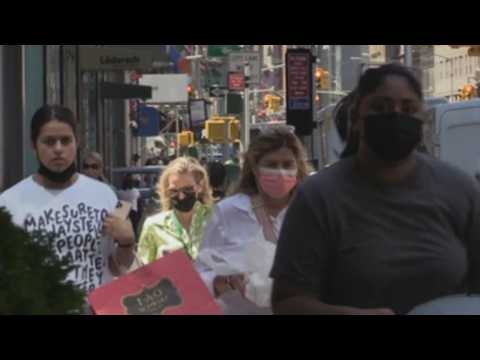 New Yorkers show caution after lifting mandate to wear a mask