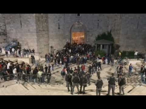 Palestinians celebrate as police removes barricades blocking access to Damascus Gate