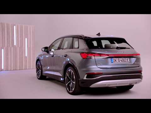 Audi Q4 e-tron Design in Geyser blue Studio