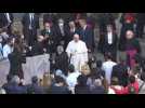 The Pope celebrates to be present among the faithful again