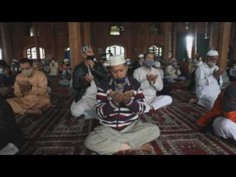 Eid al-Fitr prayers in Srinagar amid strict Covid-19 measures