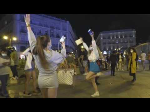 Spanish cities celebrate end of curfew