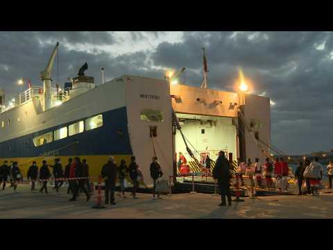 Around 70 migrants transferred from Lampedusa to Sicily