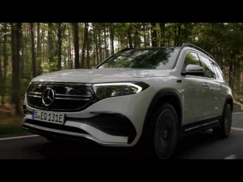 Mercedes-Benz EQB EDITION 1 Driving Video