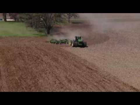 Survey shows American farmers are optimistic about next planting season
