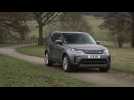 The new Land Rover Discovery SE D300 MHEV Design in Eiger Grey