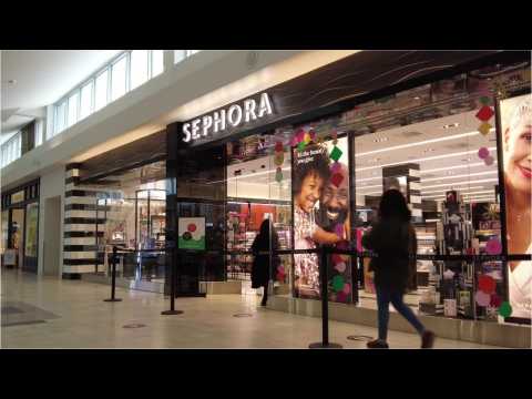 Here are 6 things employees say you should never do at Sephora