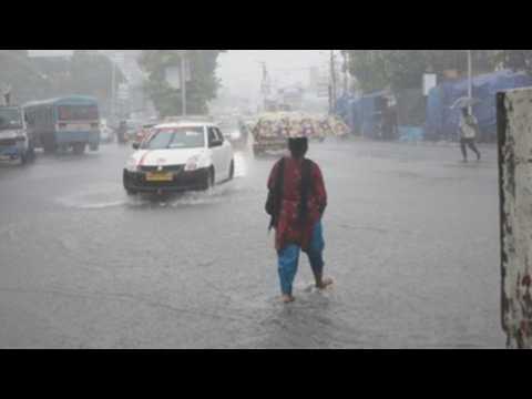 Heavy rains hit eastern India, disrupt people's daily life