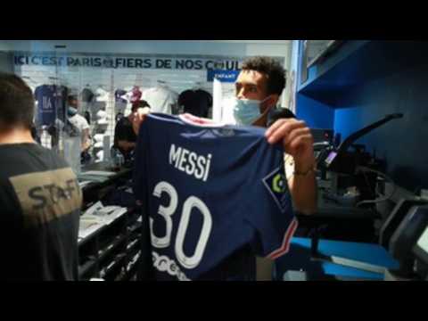 Messi's new jersey sparks fervor in Paris