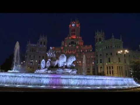 Madrid's Plaza de Cibeles lights up in a show of solidarity with Afghanistan