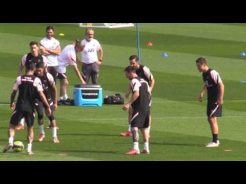 PSG holds first open training session with Messi