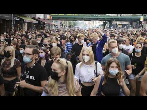 Hundreds take to Berlin streets to protest coronavirus restrictions