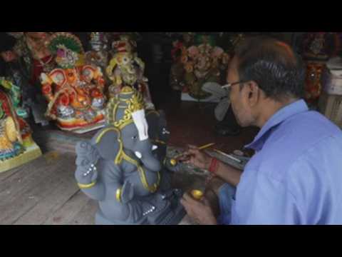 Idol makers in Kolkata hopeful ahead of Durga Puja