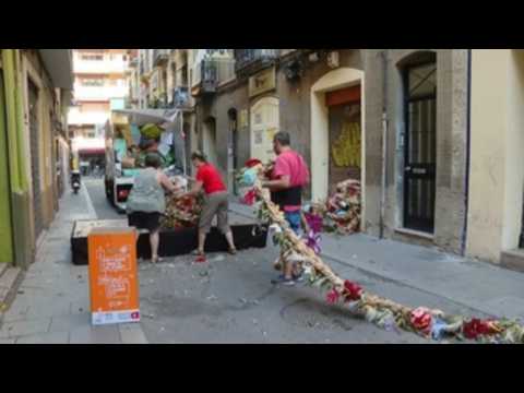 Gracia neighborhood in Barcelona recovers normality after its parties
