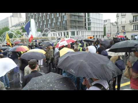 Covid: protest against health pass gets underway in Paris