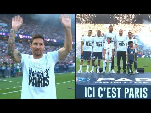 Messi gets rapturous reception from PSG fans at Parc des Princes