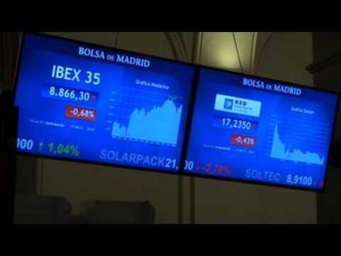 Spanish stock market opens session down 0.9%