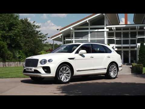 The new Bentley Bentayga Hybrid Design Preview in Ghost White